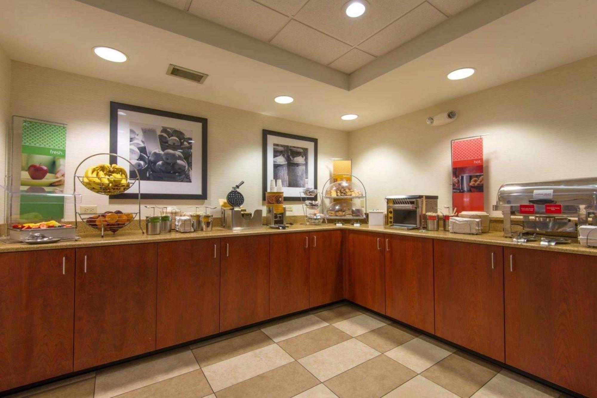 Hampton Inn White River Junction Eksteriør bilde